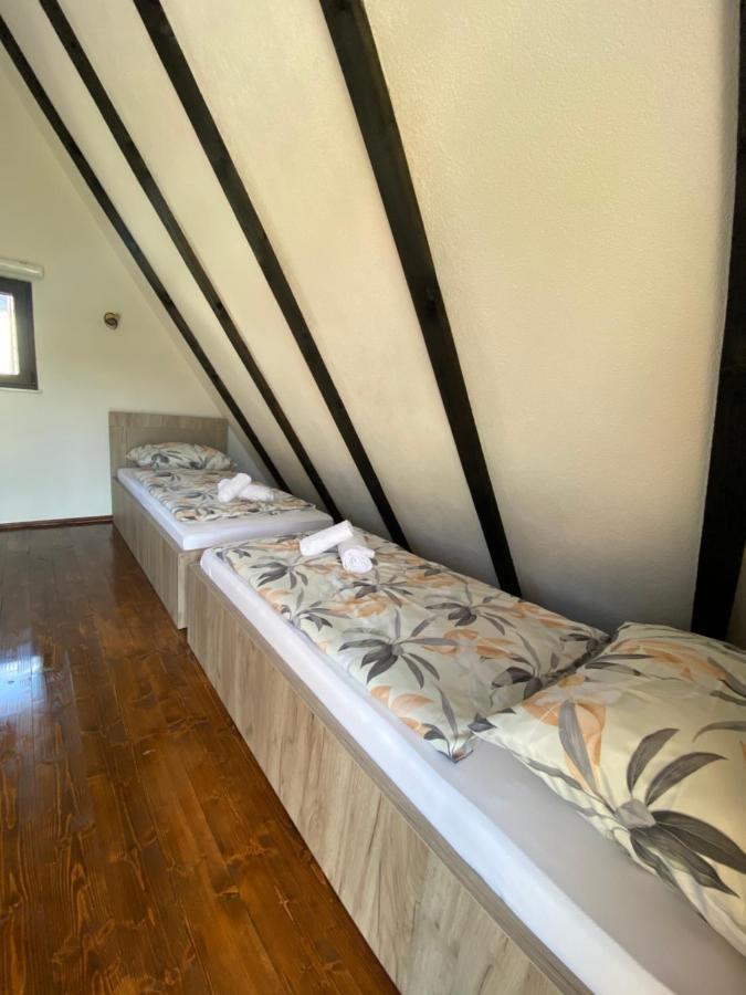 Holiday Houses Green Queen Bihać Екстериор снимка